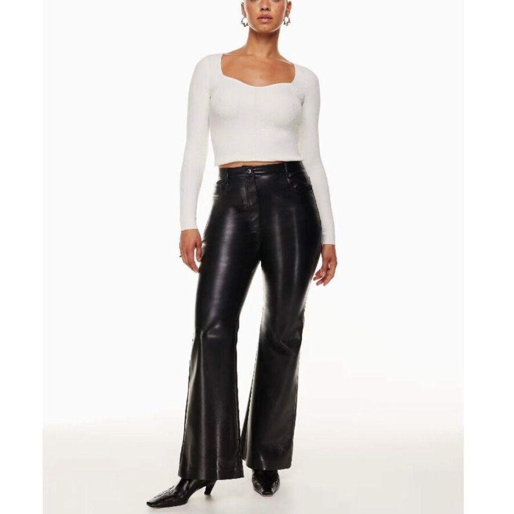 Aritzia Wilfred The Melina Flare Pant High-Waisted Vegan Leather‎ Pants Size 6